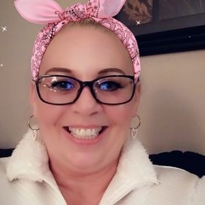 Meet your Posher, Valeria